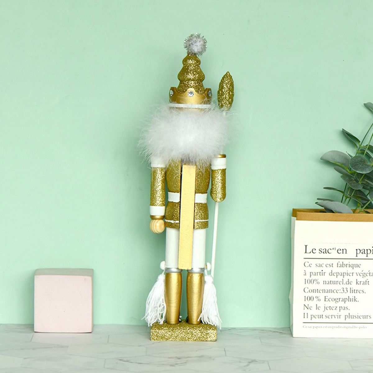 B84B-Wooden King Nutcracker Or - Nutcracker Figurine recension och pris