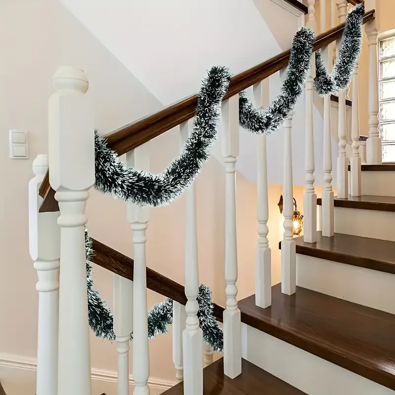 Green White Snow Christmas Tin - Tinsel Garland Decoration recension och pris